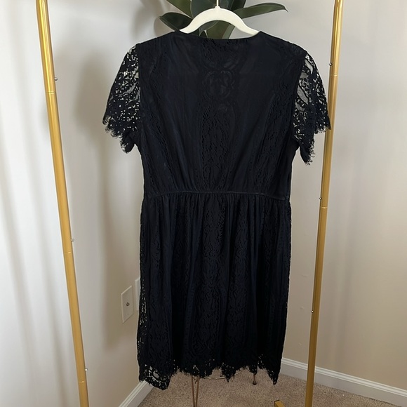 #10 Black Lace Dress - Picture 4 of 5